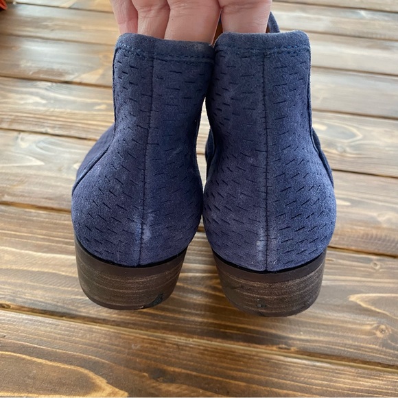 Lucky Brand Baley Navy Genuine Suede Leather Perforated Ankle Boots Size 6.5 - Picture 7 of 10